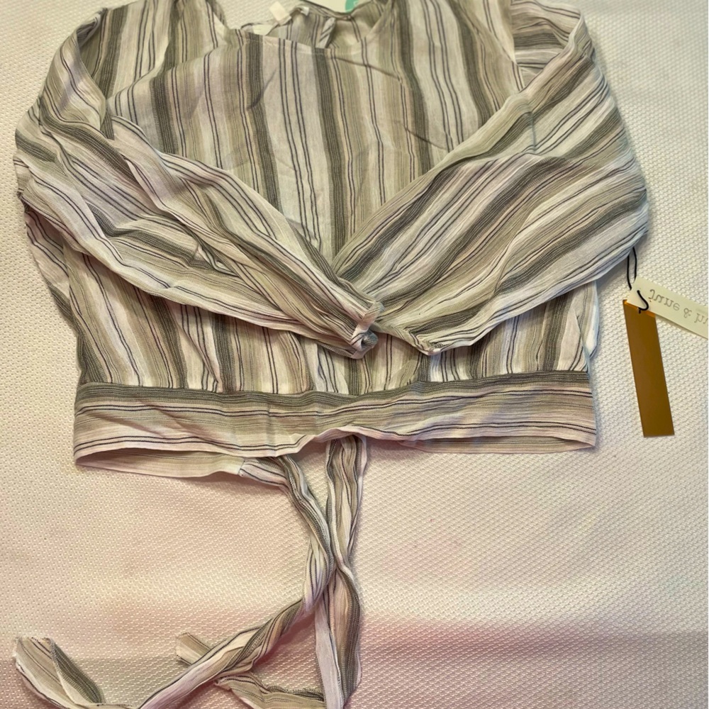 NEVER WORN! Tags on! Summer, crop top, cut out in back!